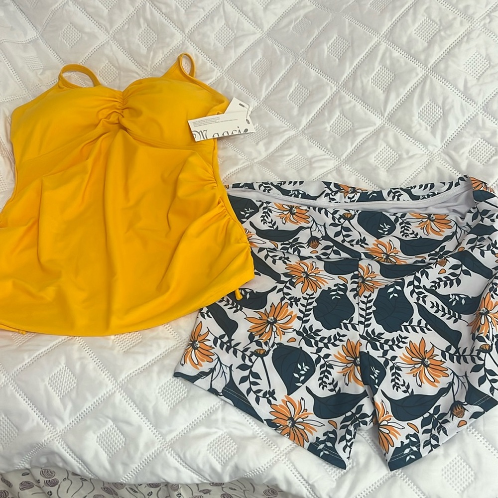 Maacie maternity swimwear NWT